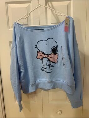 Peanuts/Snoopy wide neck sweatshirt size XL